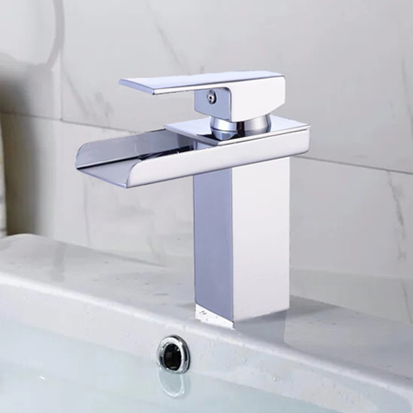 Royal Homes Bathroom Faucet, Chrome