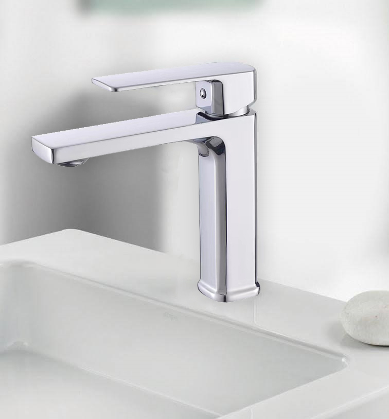 Royal Homes Bathroom Faucet, Chrome